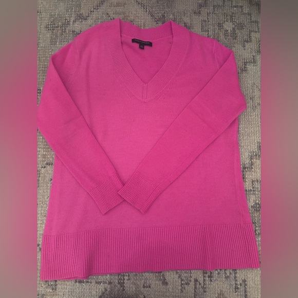 Banana Republic Sweaters - Banana Republic Bright Pink V-Neck Sweater